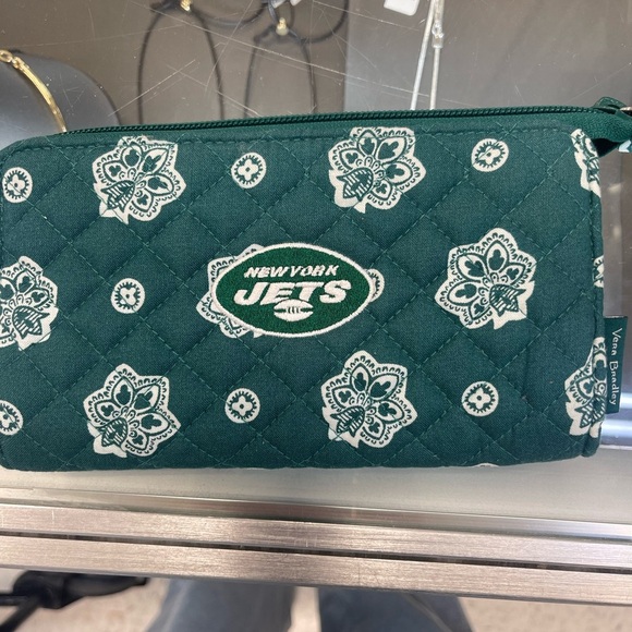 VERA BRADLEY NEW YORK JETS ZIP QUILTED WALLET!!!! New! - Picture 2 of 5